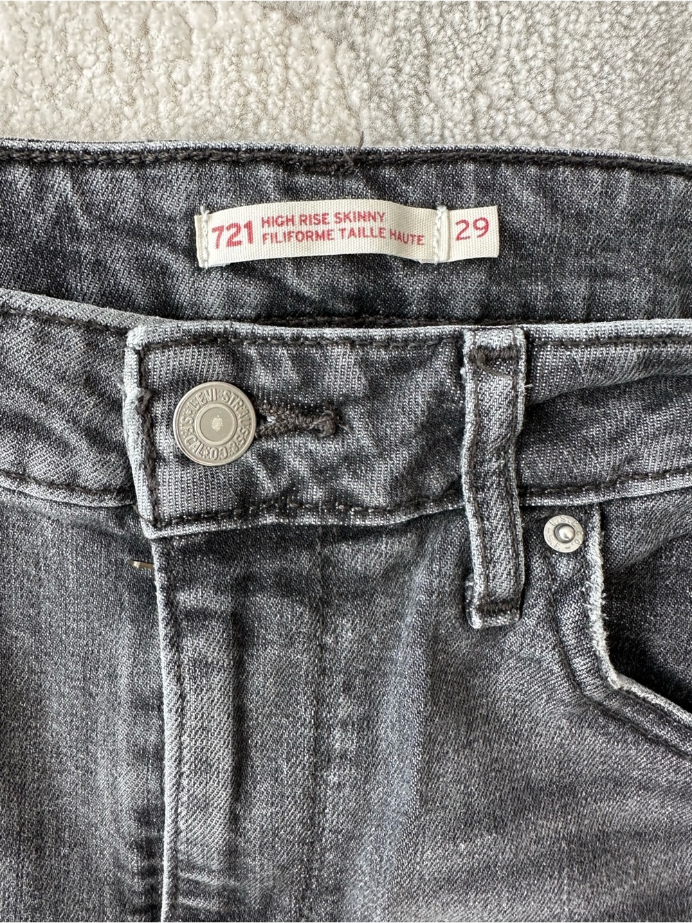 LEVI’S 721 High Rise Distressed Ripped Skinny Jeans Black - Picture 7 of 10
